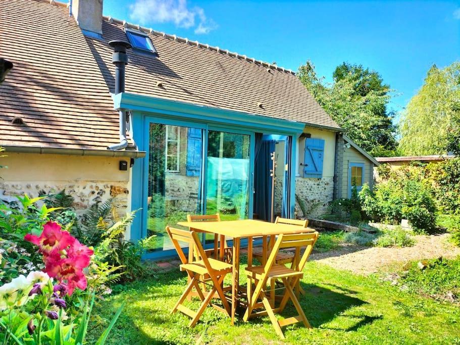 Charmante Maisonnette En Pierre Ecardenville-sur-Eure Exterior foto