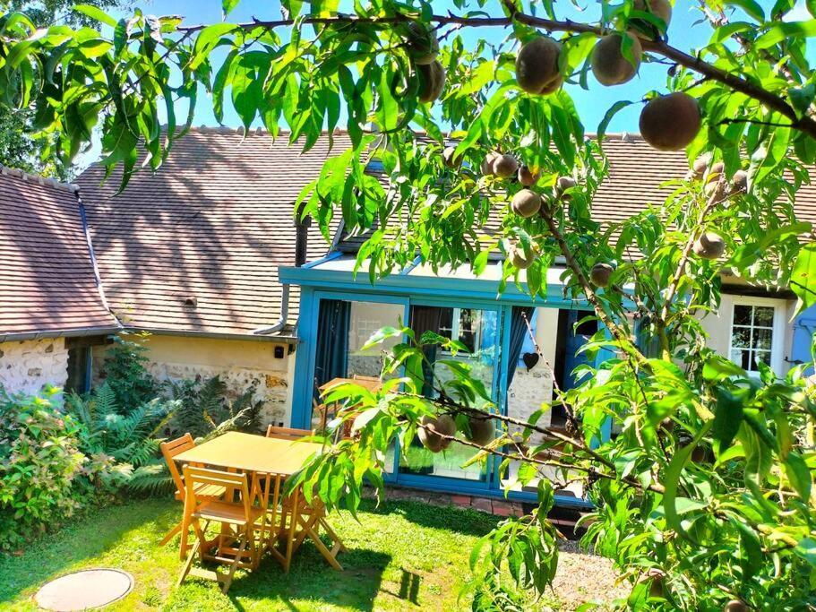 Charmante Maisonnette En Pierre Ecardenville-sur-Eure Exterior foto